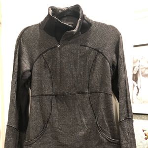 LULU LEMON longsleeve half-zip